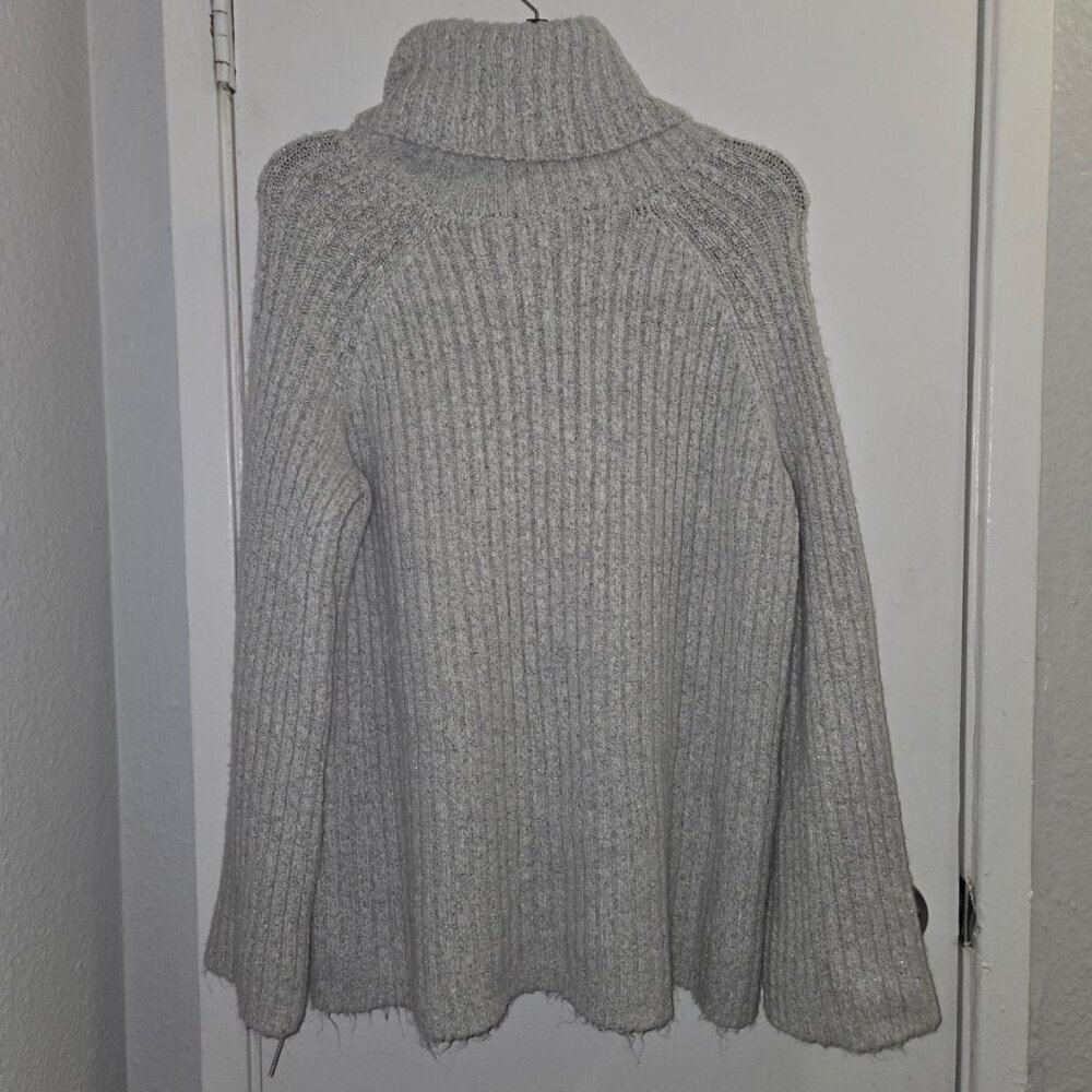 Simply Vera Wang Wind Chime Sweater XL Gray Silver Metallic Ribbed Turtleneck - Picture 3 of 7